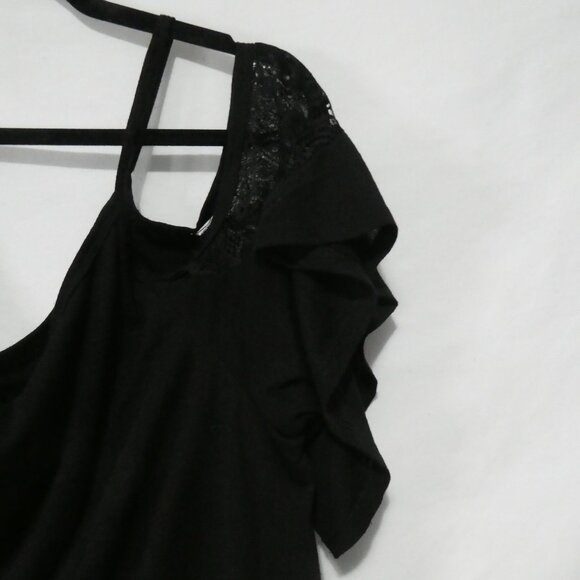 TORRID | size 1 | Chic Black Cold Shoulder Top - Picture 10 of 12